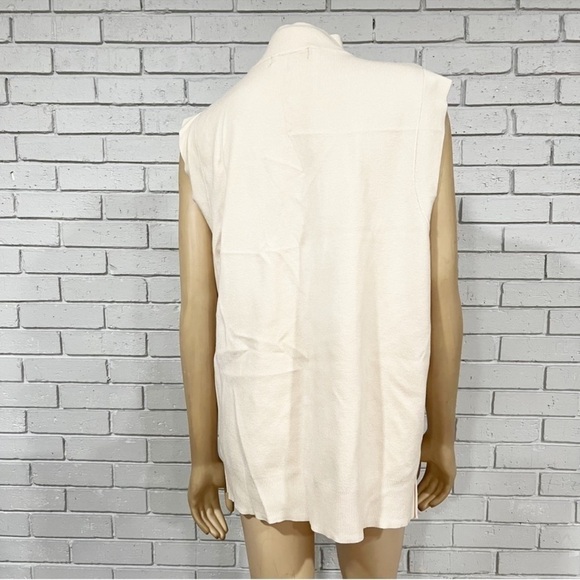 Fashion Union Sleeveless Cream Turtleneck - Picture 3 of 6